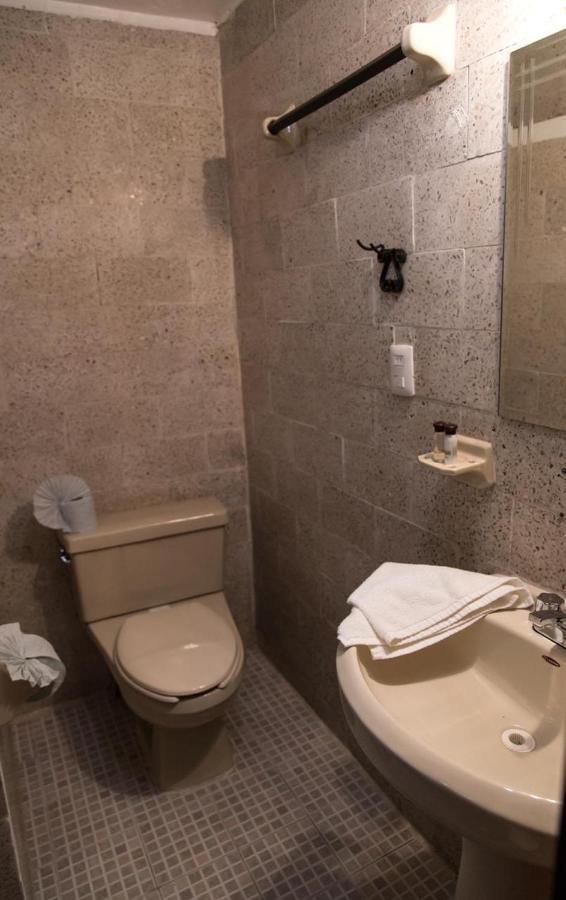 San Cristóbal de Las Casas Hotel D'Monica מראה חיצוני תמונה